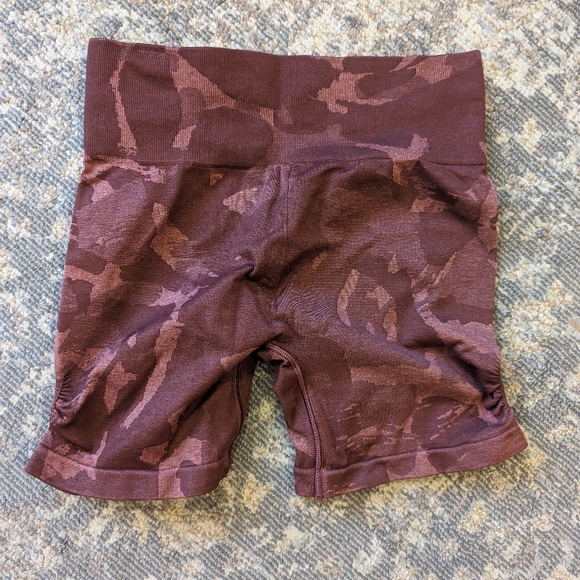 Gymshark shorts, M - Picture 2 of 2